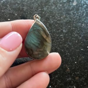 STONE PENDANT